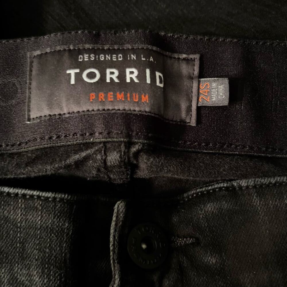 Torrid Bombshell Skinny Premium Jeans Size 24S Black Stretch Denim Sculpting Fit - Picture 6 of 8